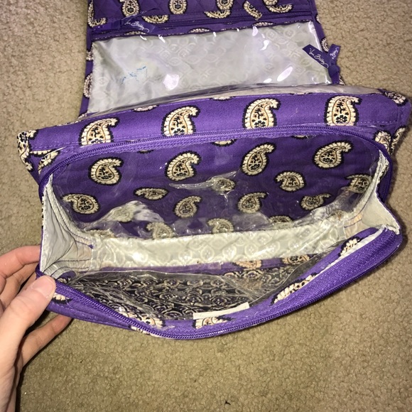 Vera Bradley Simply Violet Hanging Cos Bag - Picture 5 of 8